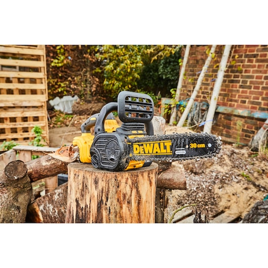 Dewalt DCM565P1-QW ელ. ხერხი ელემენტზე 18V 1X5.0Ah