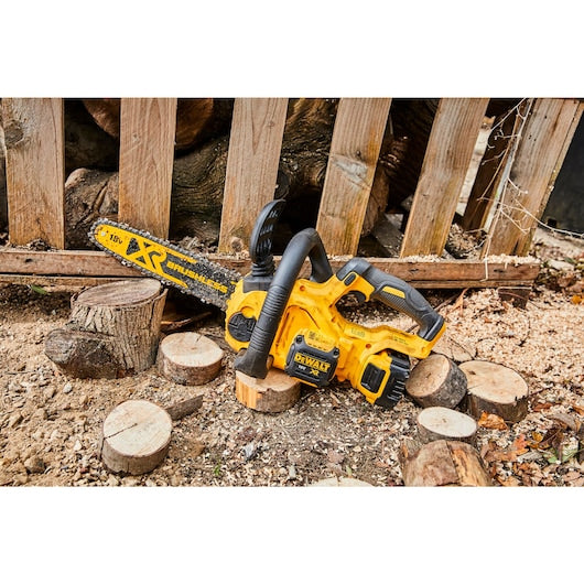 Dewalt DCM565P1-QW ელ. ხერხი ელემენტზე 18V 1X5.0Ah
