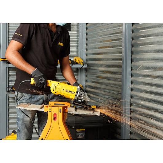 Dewalt DWE492-QS კუთხლივ სახეხი ხელსაწყო 230mm 2200W