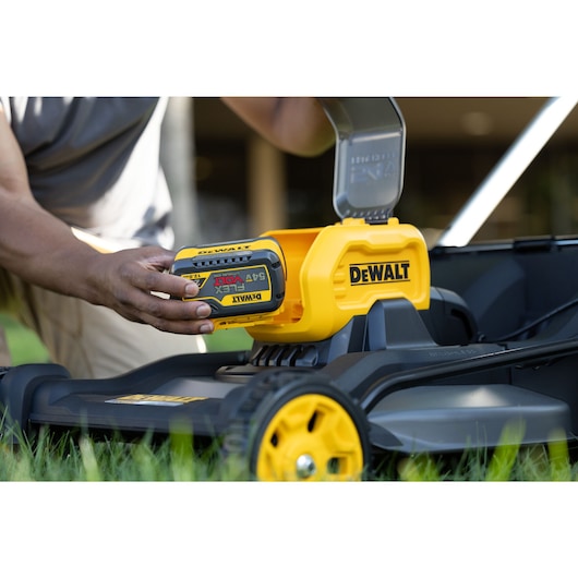 Dewalt DCMWSP550N-XJ გაზონის საკრეჭი ელემენტზე 54v